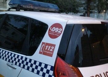 Fallecen un hombre y una niña al caer de un quinto piso en Málaga