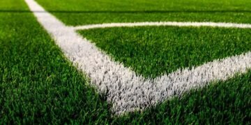 San Fernando: Renovación del césped del campo Sacramento