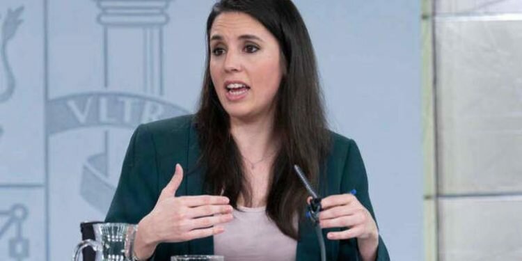 Irene Montero vuelve a dar positivo en coronavirus