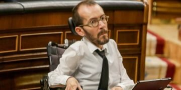 Echenique avisa a Casado que si no apoya el estado de alarma será responsable de «miles de muertos»