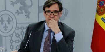 Illa convoca de urgencia a las comunidades este viernes por la situación del coronavirus en España