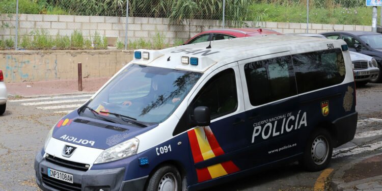 Desarticulada una red internacional de contrabando de tabaco