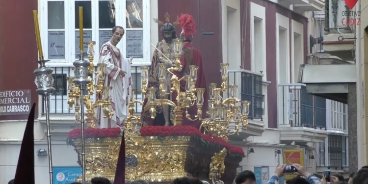 La Archicofradía del Ecce-Homo comenzará el reparto de túnicas