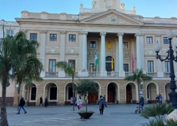 El Ayuntamiento de Cádiz abre el plazo para el pago voluntario del impuesto de vehículos de tracción mecánica