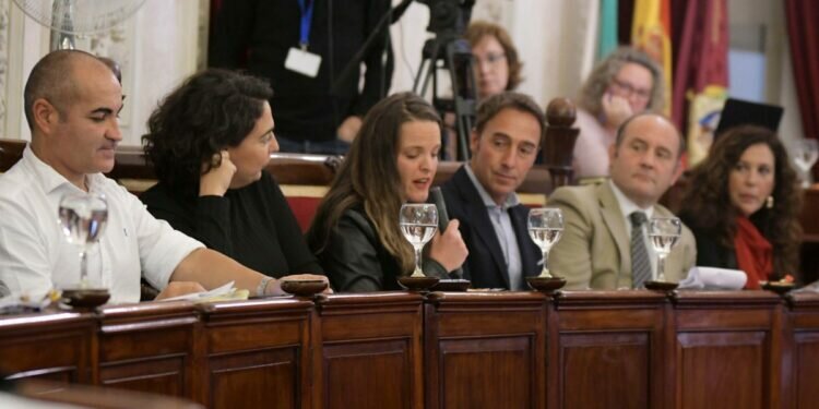 Los populares piden al Equipo de Gobierno que resuelva ya el contrato con Mersant y “dejen de marear a los trabajadores”