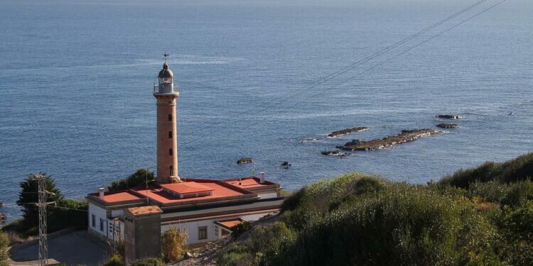 Aparece el cadáver de una mujer junto al Faro de Punta Carnero