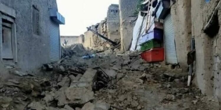 Más de mil muertos en un terremoto en Afganistán