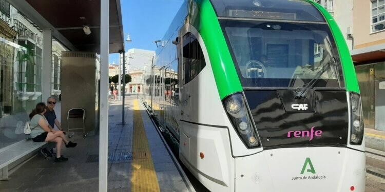 Comienza las pruebas en blanco del Tranvía de la Bahía de Cádiz en su recorrido completo
