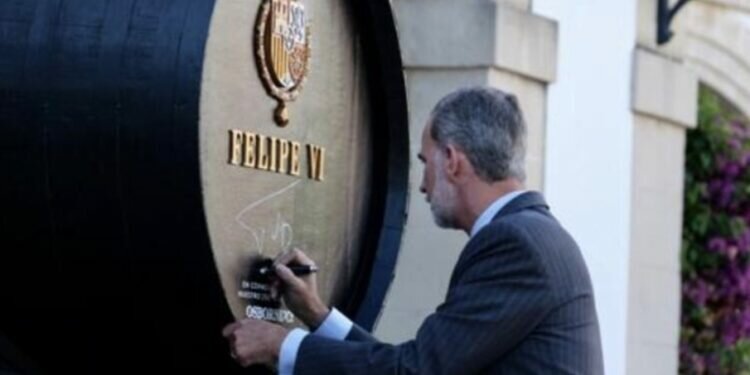 El Rey visita bodegas del Grupo Osborne en El Puerto por su 250 aniversario