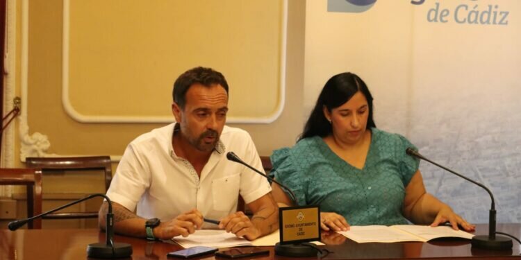 Música, actividades para toda la familia y juegos de agua amenizarán la noche del Trofeo