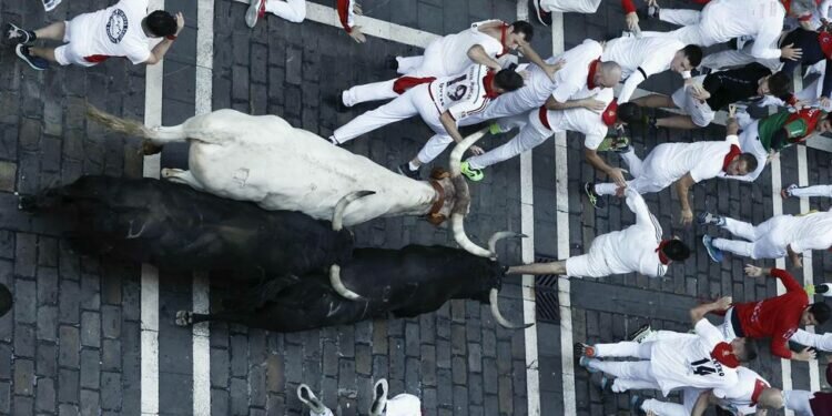 El segundo encierro ha sido más largo y con varios heridos