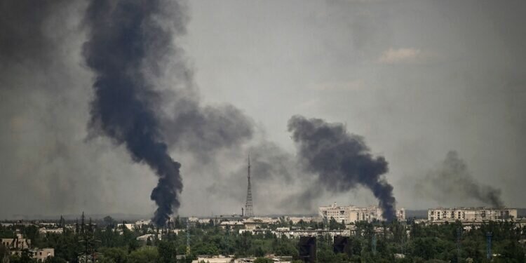 La guerra artillera aumenta el número de muertos ucranianos sin identificar