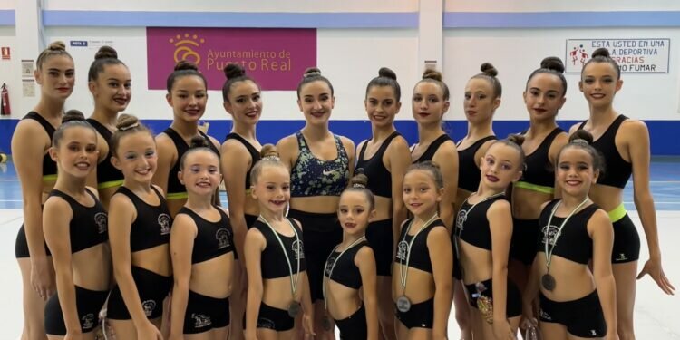 El Club de Gimnasia Rítmica Puerto Real pone fin a la temporada con su tradicional exhibición