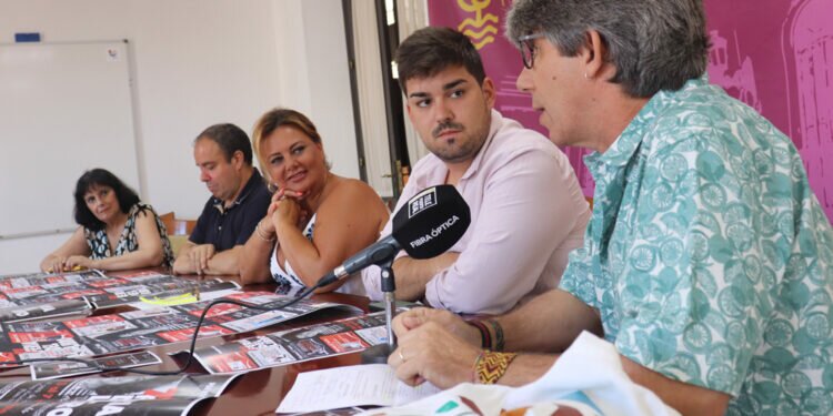 La VII Feria del Libro de Puerto Real ‘Diego Guerrero’, dedicada a Almudena Grandes, se celebra del 3 al 7 de agosto