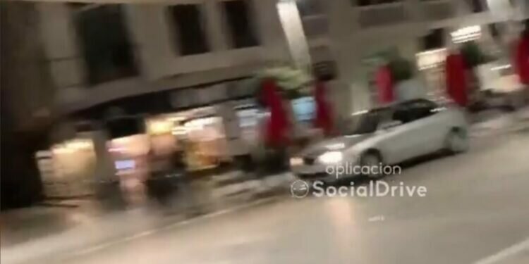 Gran susto en Rota causado por un coche que sembró el caos en calles peatonales