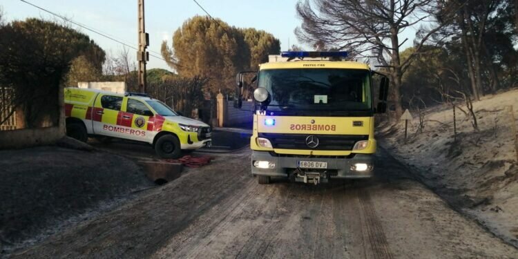 El Ayuntamiento de Puerto Real agradece el «gran trabajo» realizado para sofocar el incendio originado en las inmediaciones de la AP4