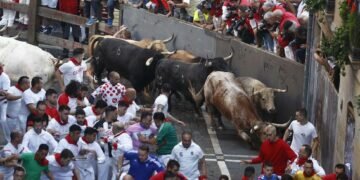 Primer encierro de los Sanfermines rápido y limpio
