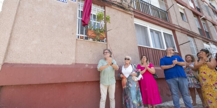 El Ayuntamiento de Cádiz inaugura la calle Alfredo Díaz Delgado