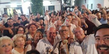 San Fernando: el carnaval triunfa entre los turistas en «la Noche Blanca»