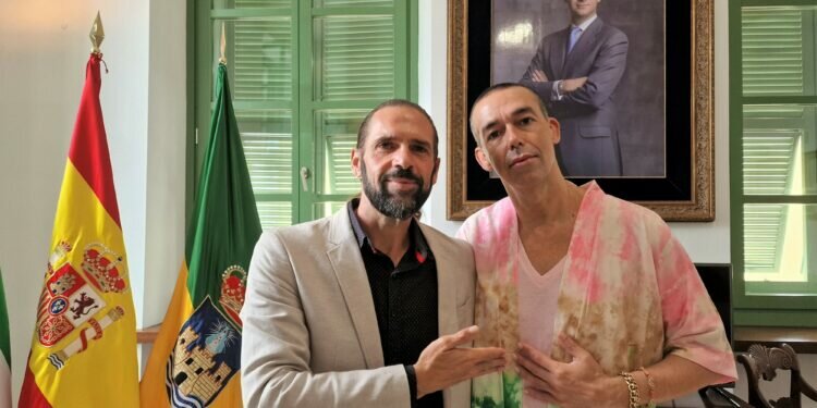 El Puerto: Calleja felicita a Wilo por el lanzamiento de “Momentos”, primer disco en la trayectoria del cantaor