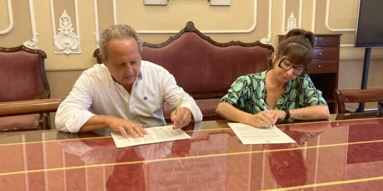 El Ayuntamiento de Cádiz firma un nuevo convenio anual con la asociación Cádiz Centro Comercial Abierto