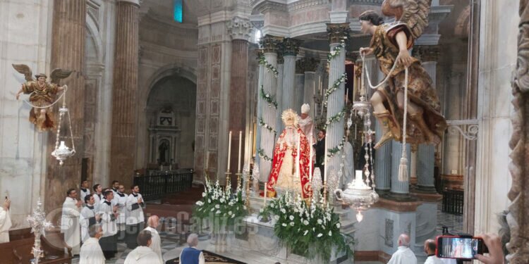 Fotos: La Viña es de nuevo Coronada