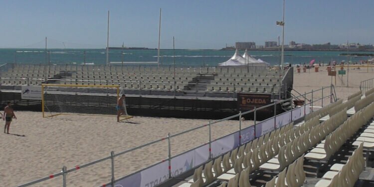 El Cádiz Arena acoge desde el viernes un campeonato nacional de la Liga Mapfre de Tenis Playa 2022