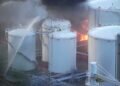 Extinguido el aparatoso incendio de un depósito de biodiesel en el puerto de Bilbao