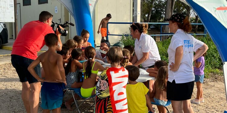 La campaña ‘Mar de gentes’ llega de nuevo a la playa de La Ministra en el Río San Pedro