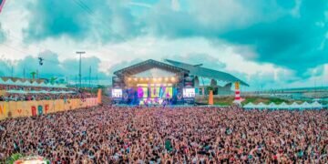 Varias personas reciben asistencia sanitaria por pinchazos en el Festival de Reggaeton de Santander