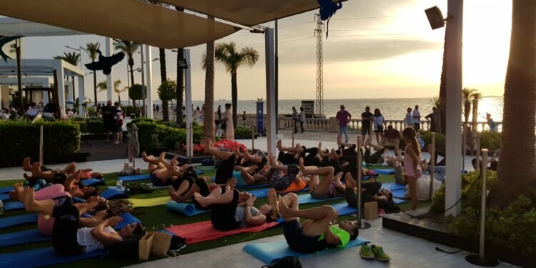 Bahía Sur pone en marcha ‘Date al play’, una campaña para combatir el sedentarismo y promover la actividad física