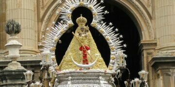 Andújar se viste de gala con la Magna Procesión de la Virgen de la Cabeza