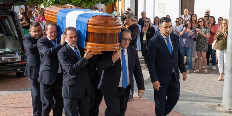 Quintero recibe el último adiós en su localidad de San Juan del Puerto