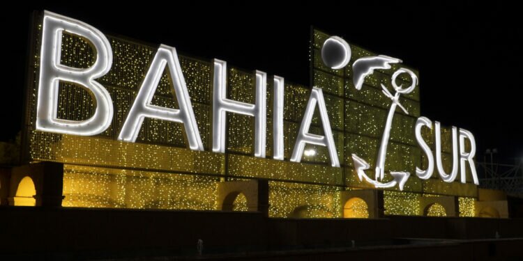 Bahía Sur reafirma su apuesta por la sostenibilidad y aplaza el encendido de luces de Navidad al 9 de diciembre