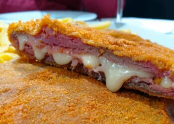 El mejor cachopo se sirve en Cádiz