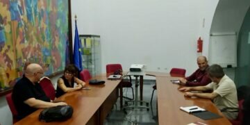 El Ayuntamiento propicia la colaboración de Facua y Asodemer para seguir introduciendo mejoras en los mercados