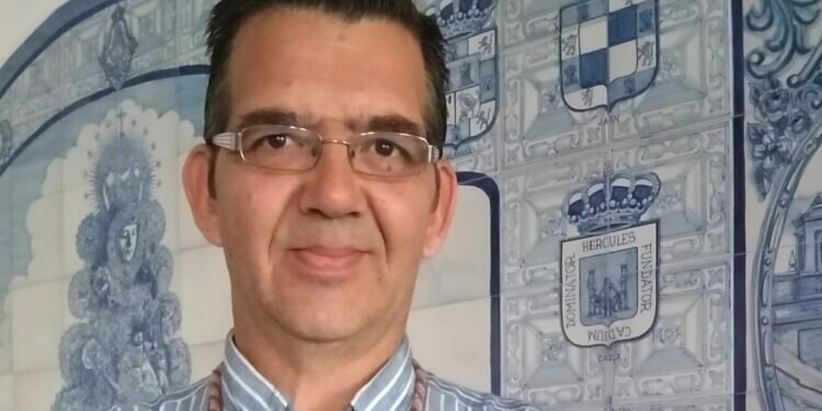 José Leyva pregonero de la Hermandad del Rocío de Cádiz