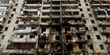 Cortes de luz y agua en importantes ciudades ucranianas por ataques rusos