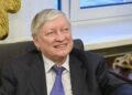 El excampeón mundial de ajedrez, Anatoli Kárpov, en coma inducido