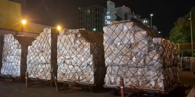 Correos ha gestionado en octubre la tramitación aduanera de mercancía comercial de más de 261.000 envíos