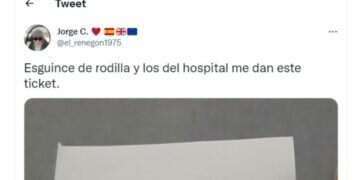 Acude al médico con un esguince de rodilla y se hace viral por lo que le pasa nada más entrar al hospital