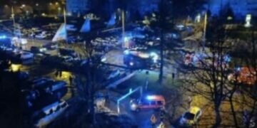 Al menos diez muertos, cinco de ellos niños, en un incendio en Lyon