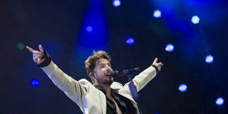 Manuel Carrasco dará un concierto este verano en el Muelle de Cádiz