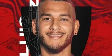 Luis Suarez ficha por el Almería