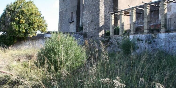 La Junta licita por más de 746.000 euros las obras para regenerar la zona del castillo de Castellar