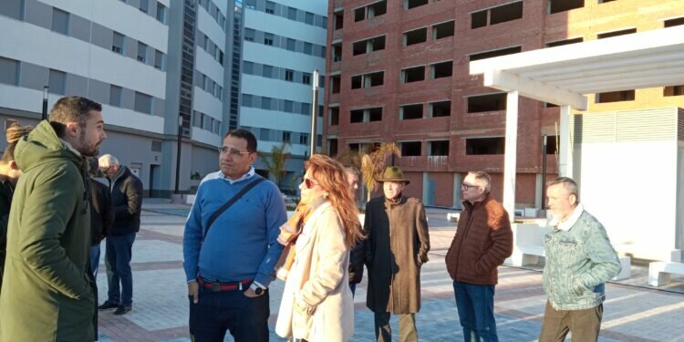 El Ayuntamiento abre el espacio público de la urbanización de los Chinchorros